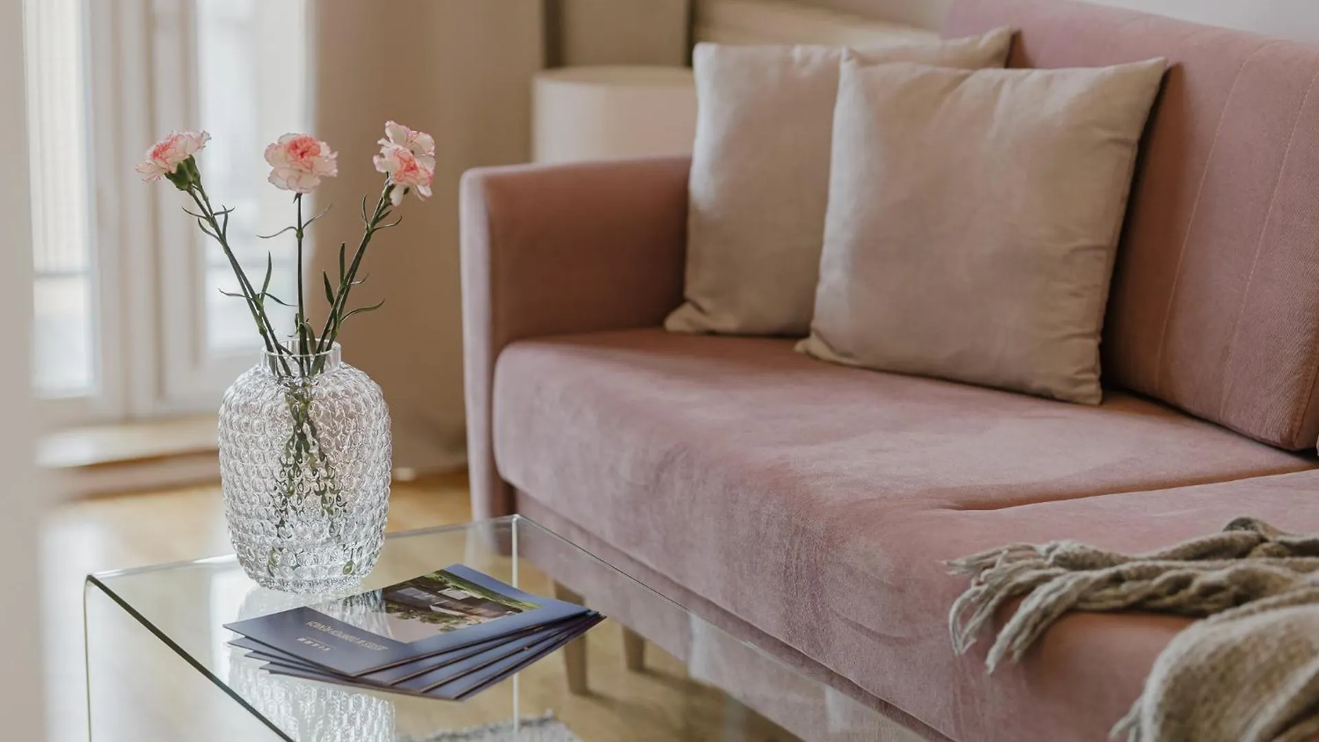 Scandi Elegance - Poznan - By Kramm Apartments
