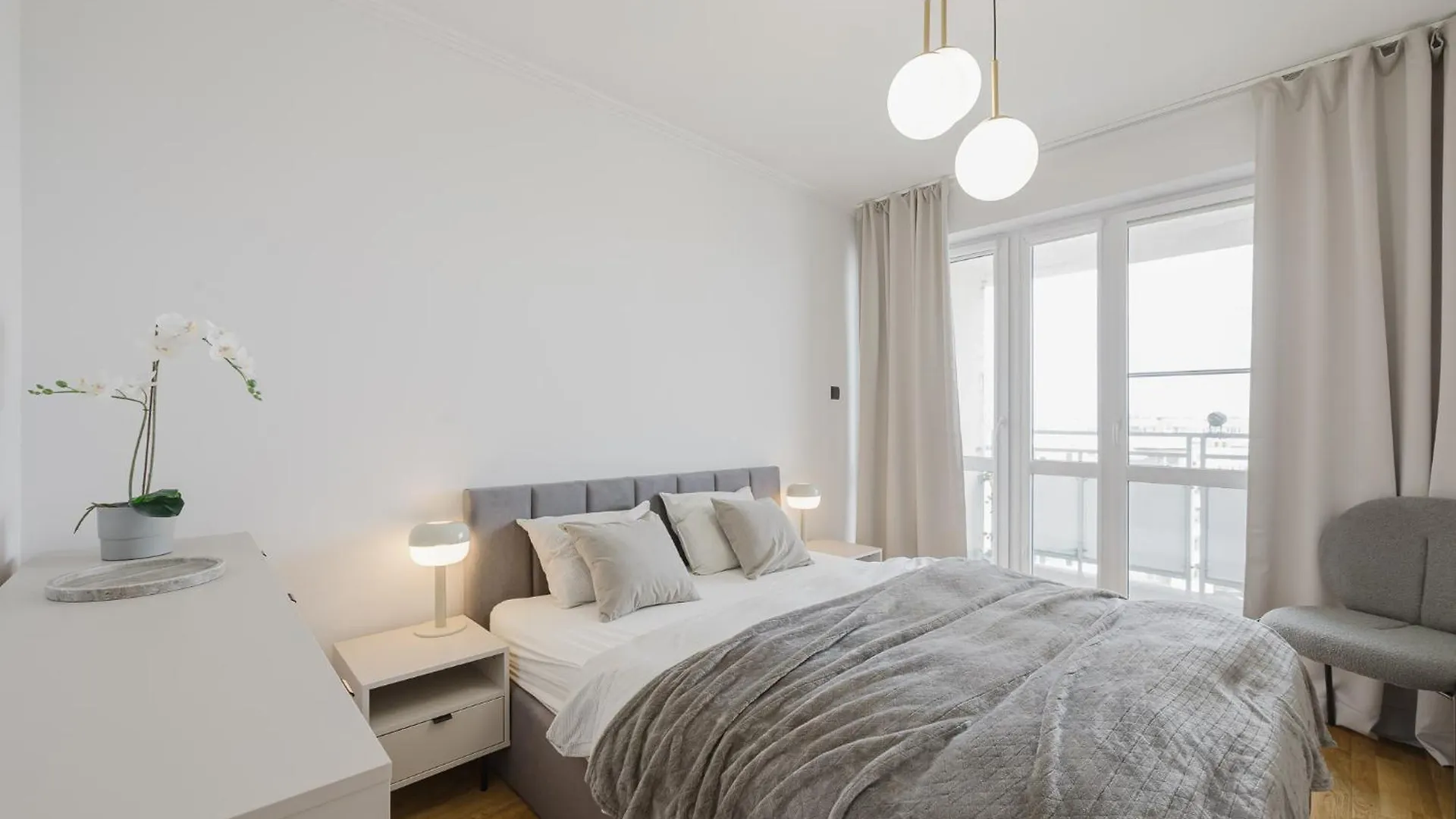 Scandi Elegance - Poznan - By Kramm Apartments